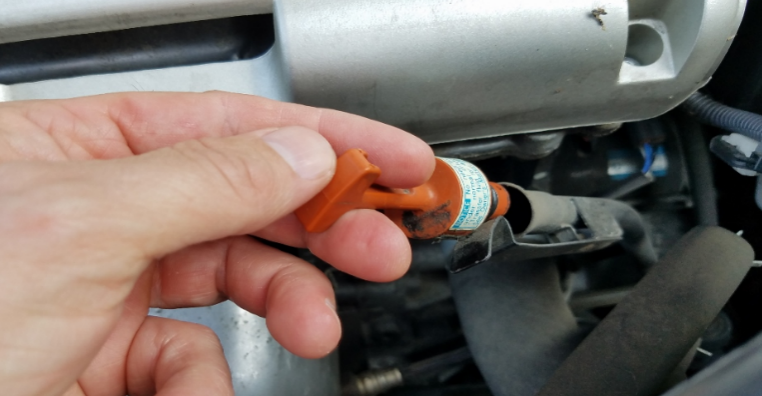 How to Check the Transmission Fluid (ATF) in a Toyota Sienn